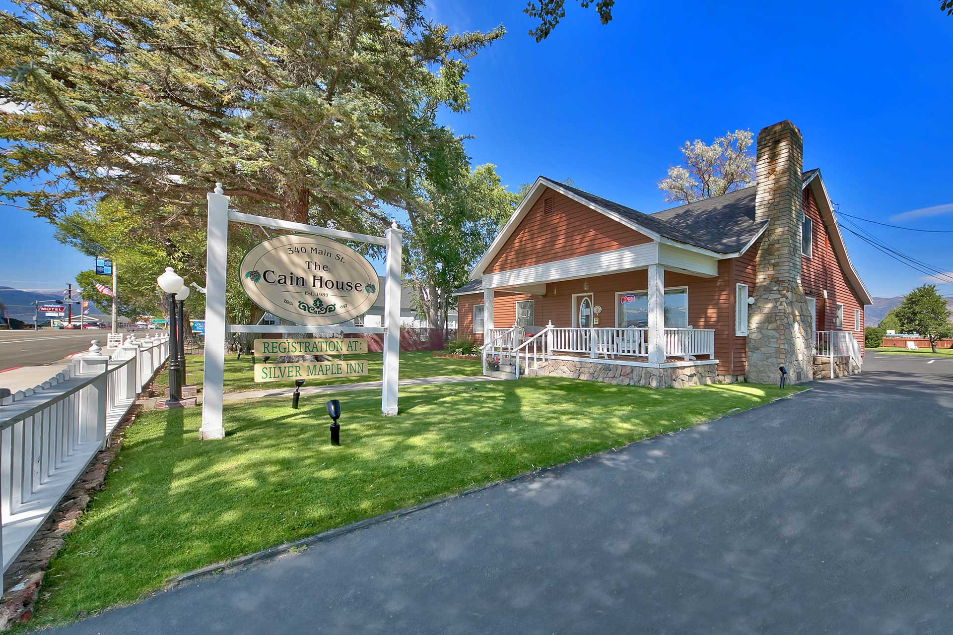 Silver Maple Inn And The Cain House Country Suites